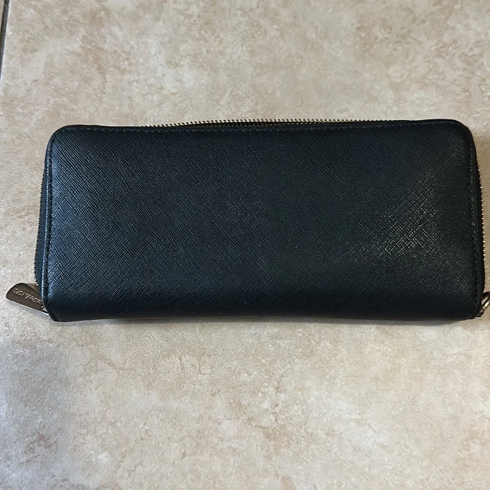 Large Saffiano Leather Continental Micheal Kors Wallet - Picture 4 of 4